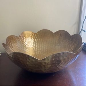 VINTAGE DECOR Hammered Metal Bowl Made In INDIA 13”